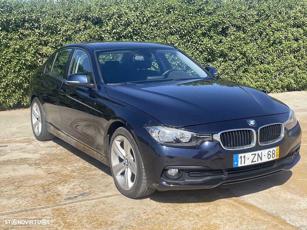 BMW 318 d Touring xDrive Advantage - 4