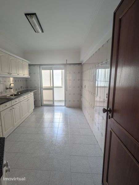 Barcarena - Arrenda-se apartamento T3 - Grande imagem: 4/12