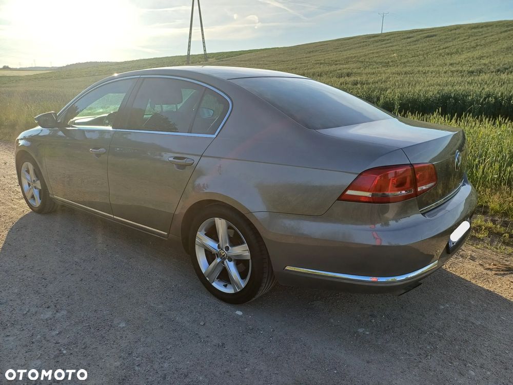 Volkswagen Passat 2.0 TDI 4Motion BlueMotion Technol Comfortline - 5