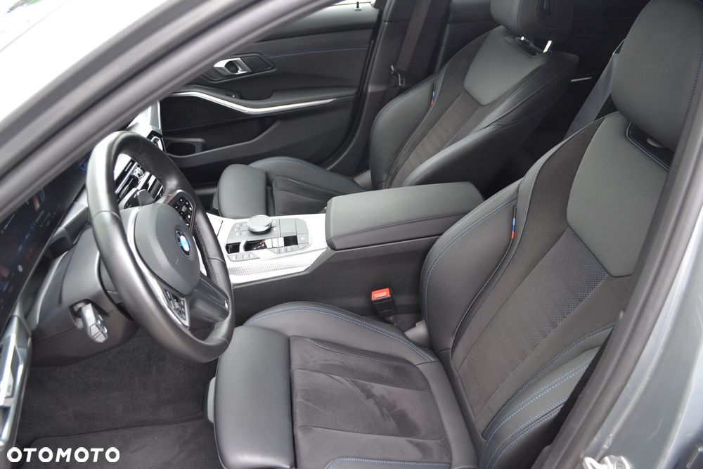 BMW Seria 3 330i M Sport sport - 14