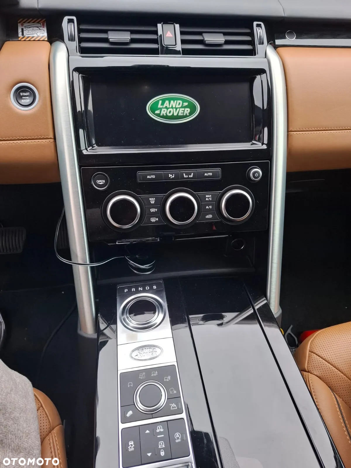 Land Rover Discovery V 3.0 SDV6 HSE Luxury - 11