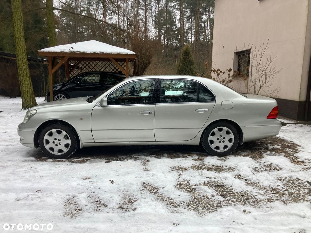 Lexus LS Prezydent - 18