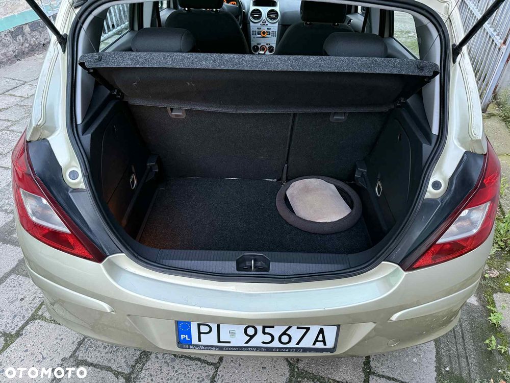 Opel Corsa 1.2 16V Enjoy - 12