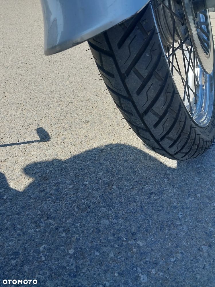 Suzuki Intruder - 14