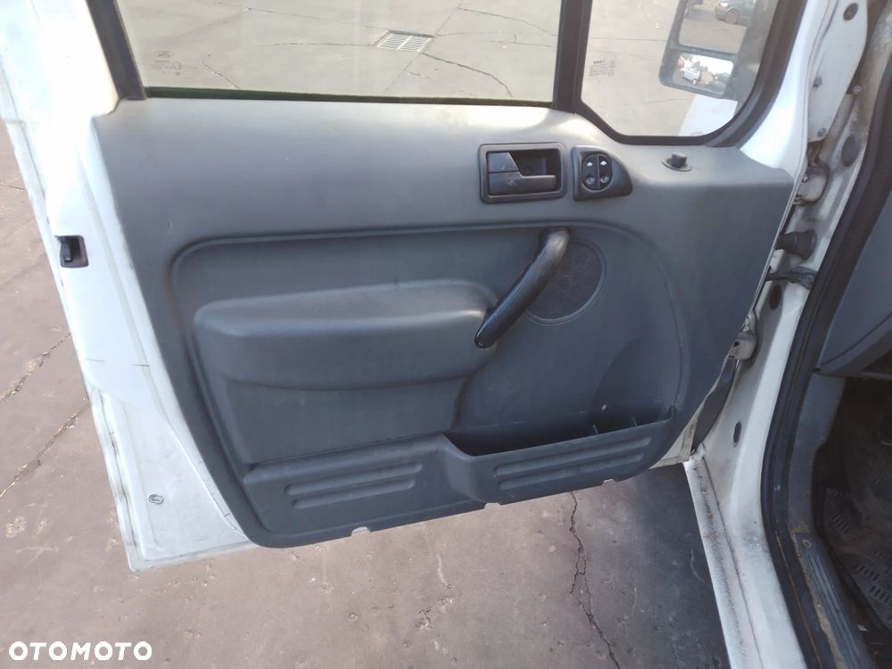 FORD TOURNEO CONNECT 2002-2006 1.8 TDCI  ZDERZAK PRZÓD PRZEDNI    P1 - 20