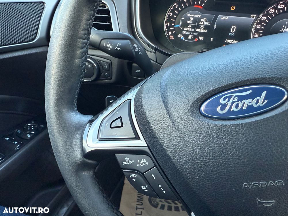 Ford Mondeo 2.0 TDCI Powershift AWD Titanium - 25