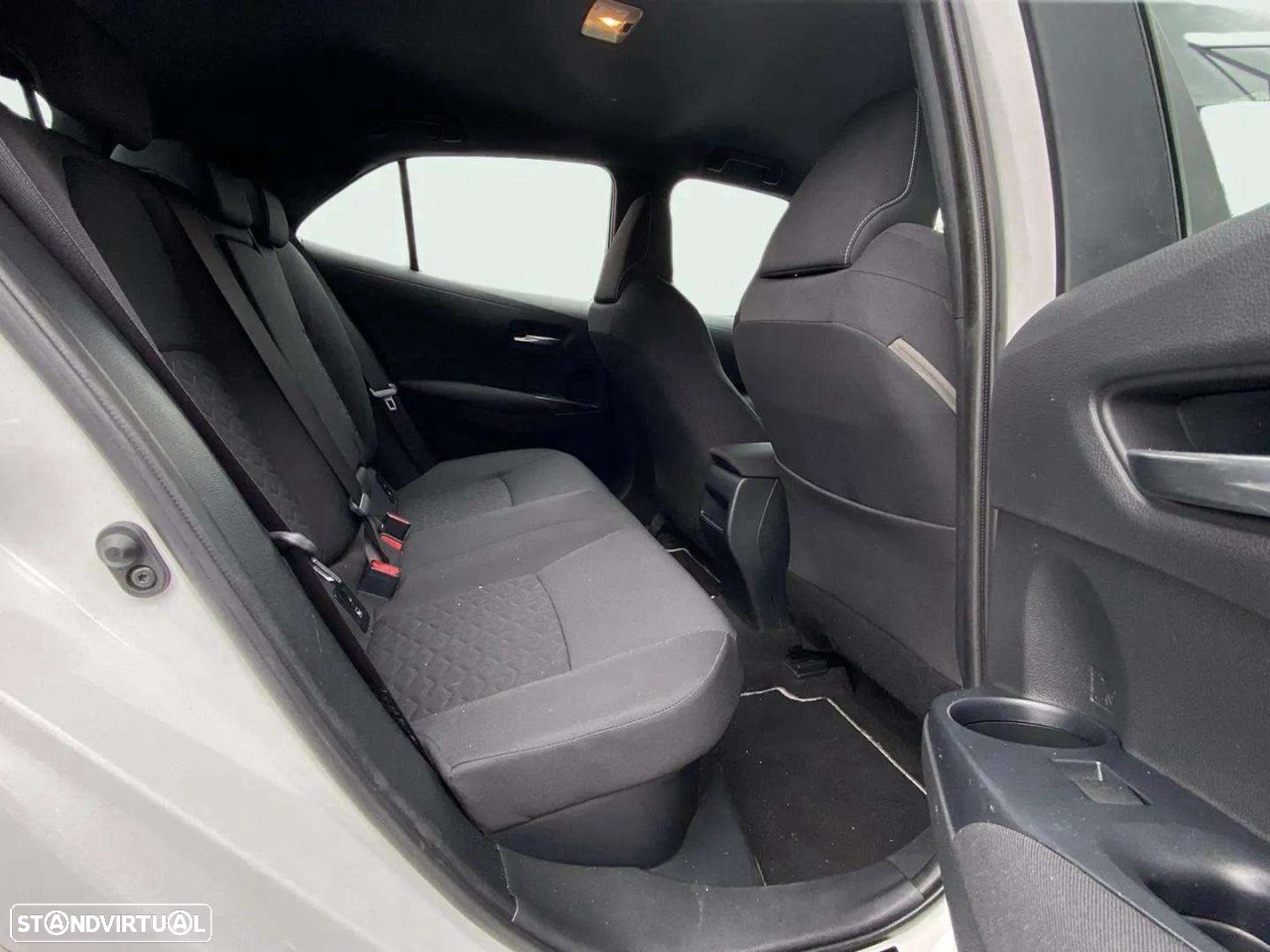 Toyota Corolla 1.8 Hybrid Comfort - 15