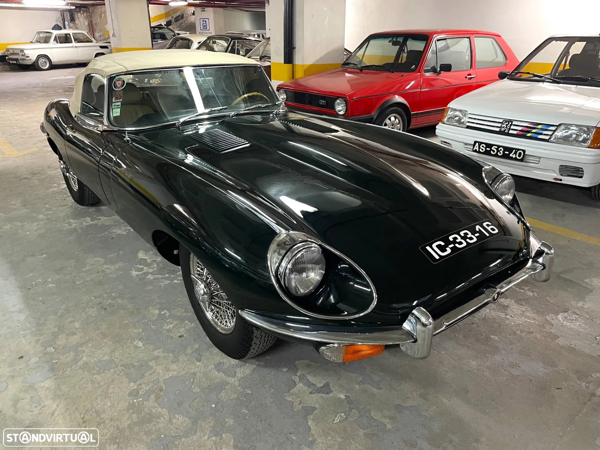 Jaguar E-Type - 8