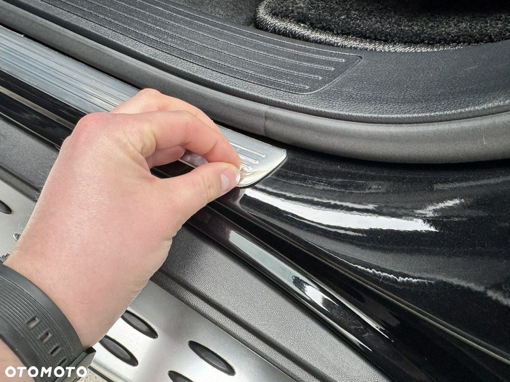 Mercedes-Benz GL - 13