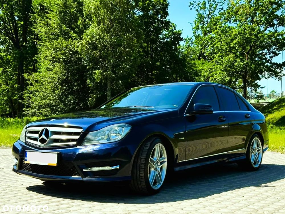 Mercedes-Benz Klasa C 200 CGI Automatik BlueEFFICIENCY Avantgarde - 2