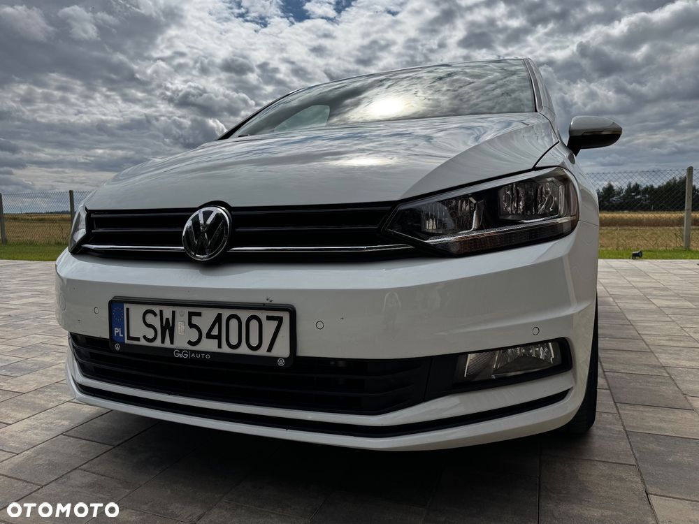 Volkswagen Touran - 10