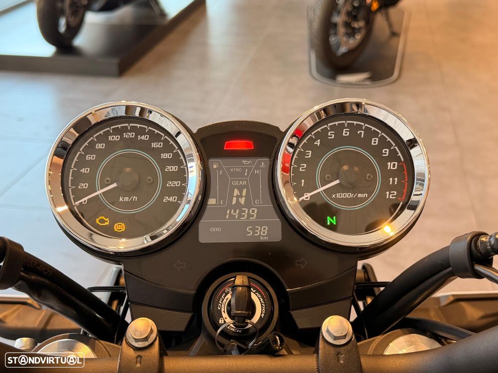 Kawasaki Z 650RS - 2