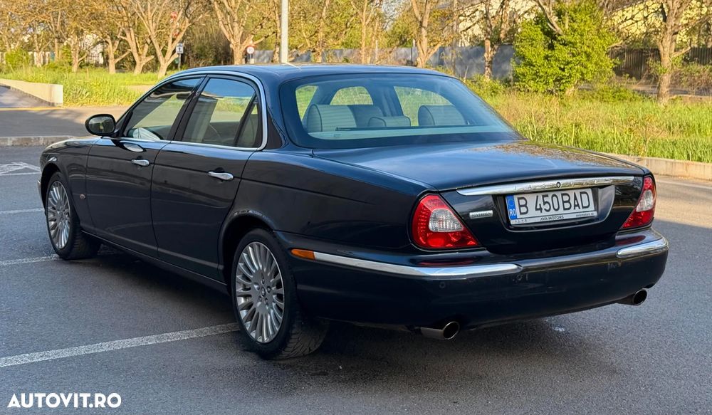 Jaguar XJ - 4