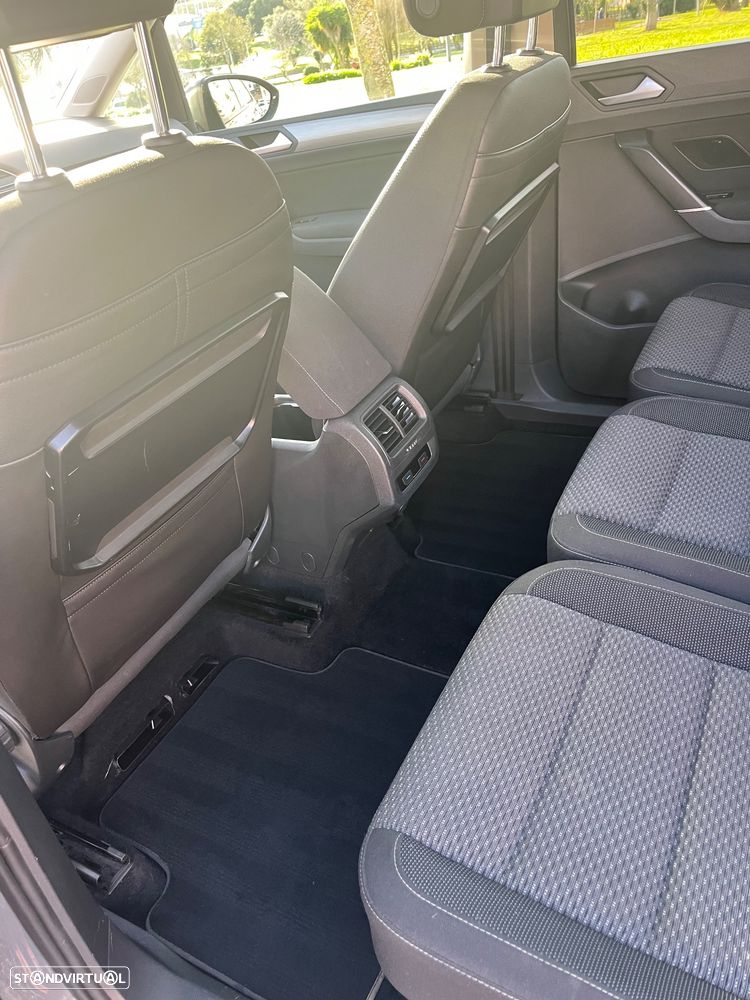 VW Touran 1.6 TDI Confortline - 21