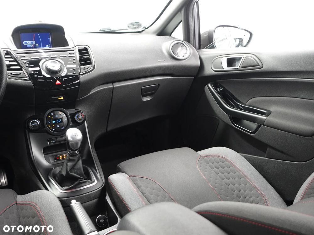 Ford Fiesta 1.0 EcoBoost S&S ST-LINE - 35