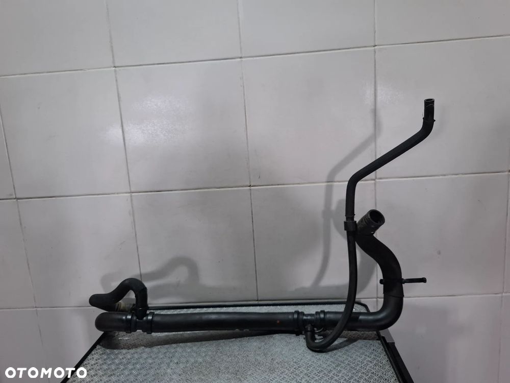 Przewód rura wody Renault Master IV 2,3 DCI 215015685R - 1