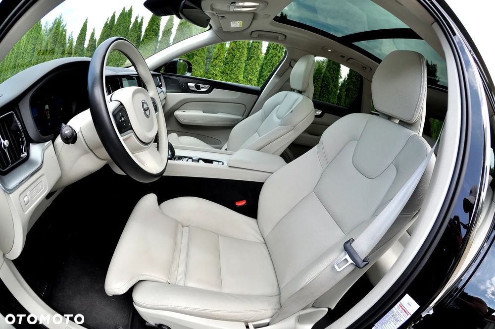 Volvo XC 60 T6 AWD Plug-In Hybrid Inscription - 25