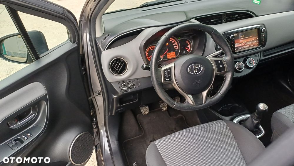 Toyota Yaris 1.0 Premium EU6 - 9