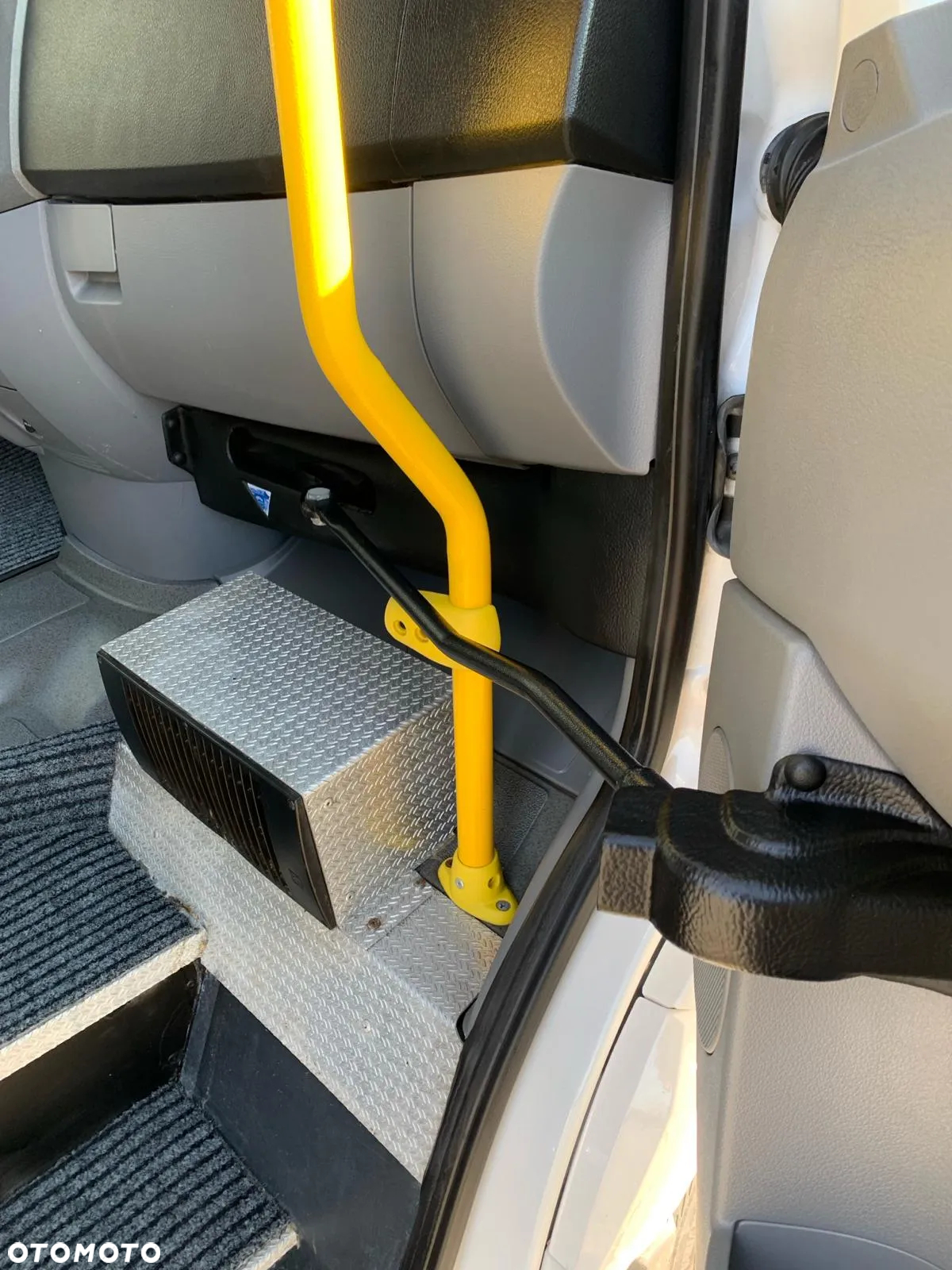 Volkswagen Crafter - 24 Miejsca - 13