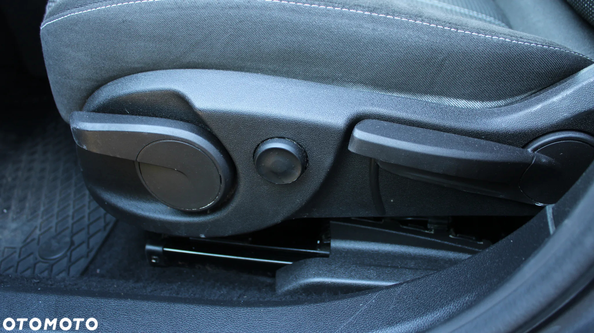 Opel Astra 1.6 Cosmo - 33
