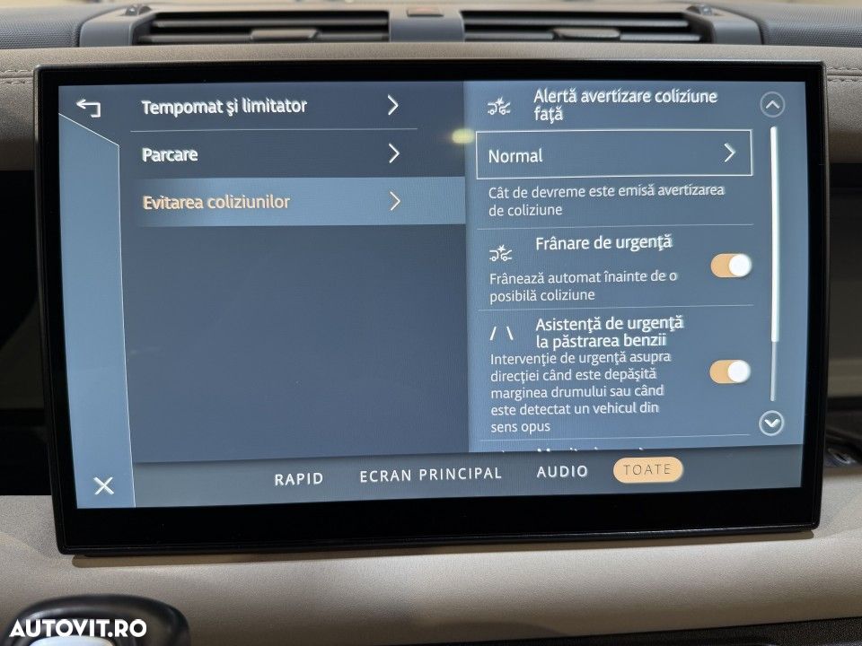 Land Rover Defender - 30