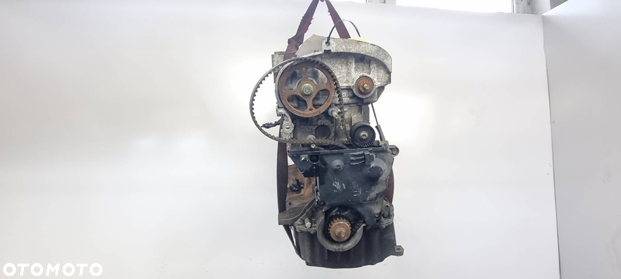 SILNIK SŁUPEK RENAULT CLIO II K4M 714 1.6 - 4