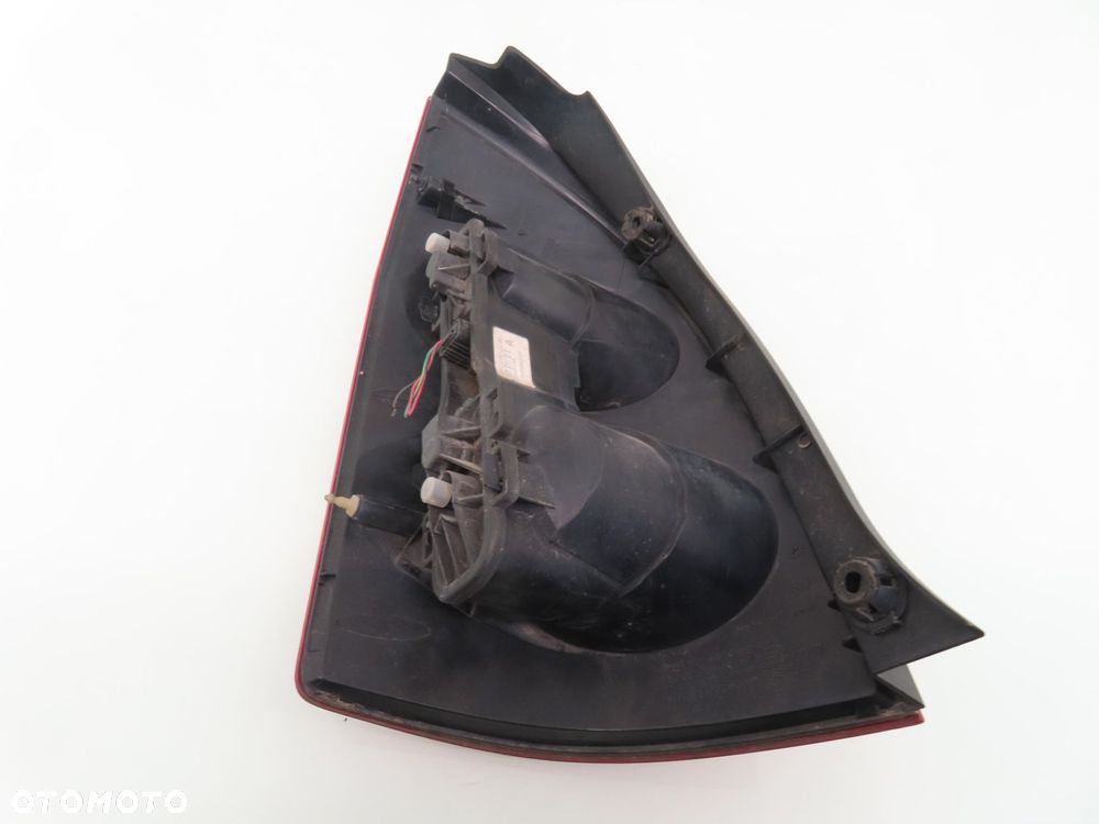 LAMPA PRAWA TYLNA NISSAN PRIMERA P12 KOMBI 26550AU400 - 5