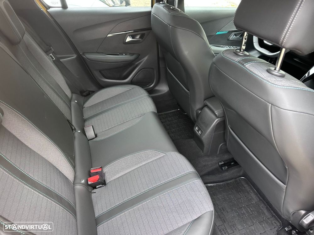 Peugeot e-208 Allure - 18