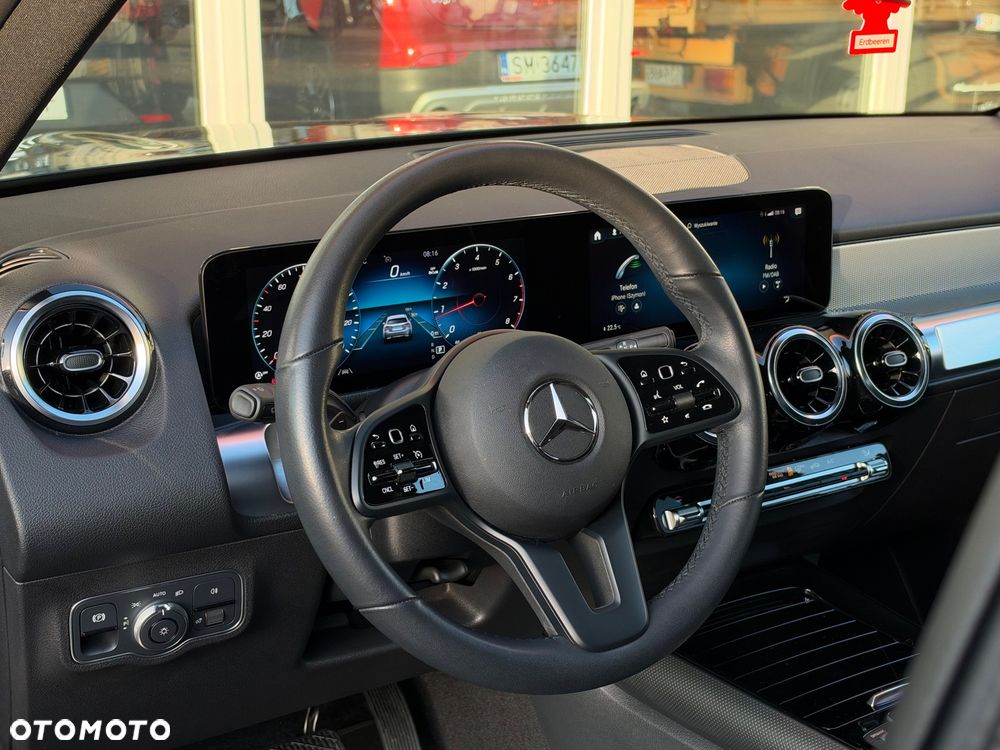Mercedes-Benz GLB - 9