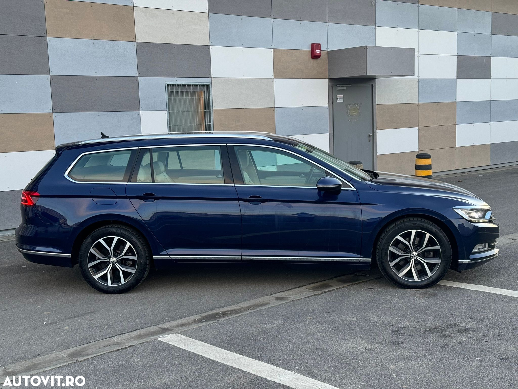 Volkswagen Passat Variant 2.0 TDI DSG Highline - 32