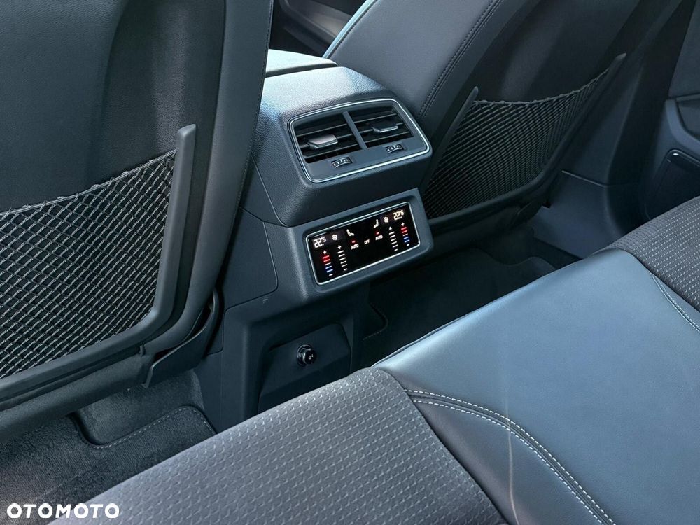 Audi Q8 Sportback e-tron - 29