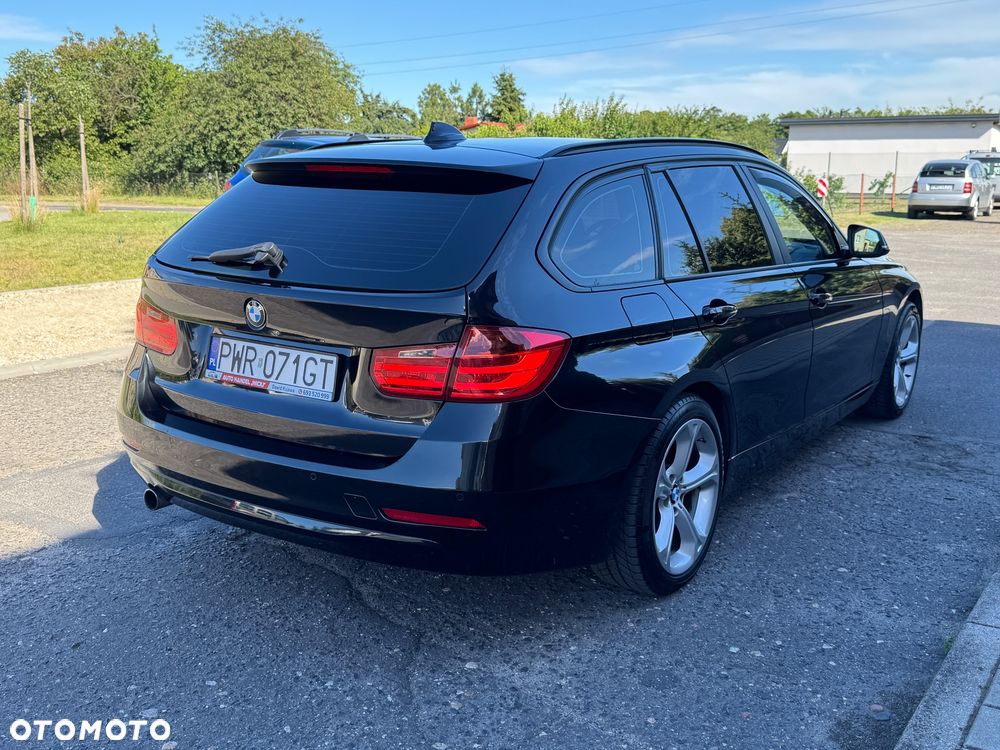 BMW Seria 3 318d - 14