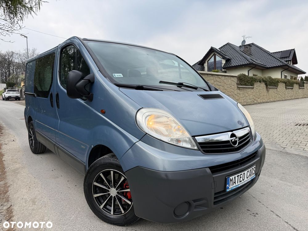 Opel Vivaro - 1