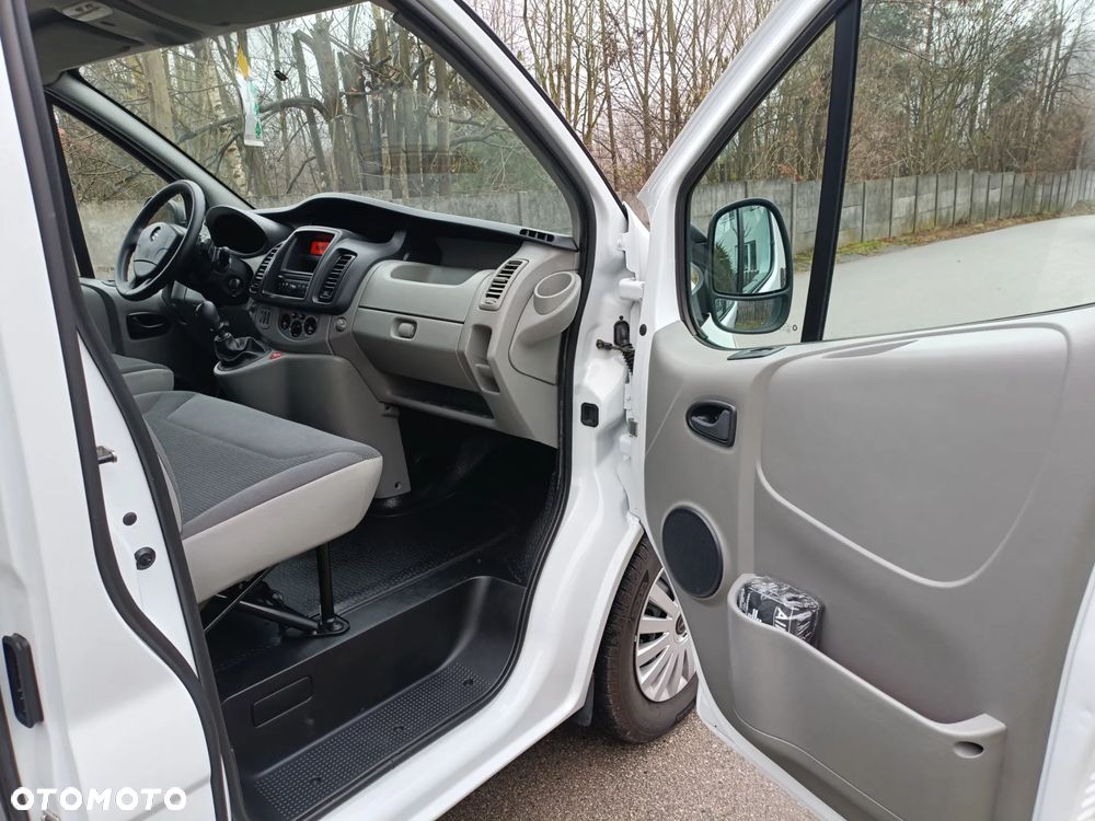 Opel Vivaro - 24