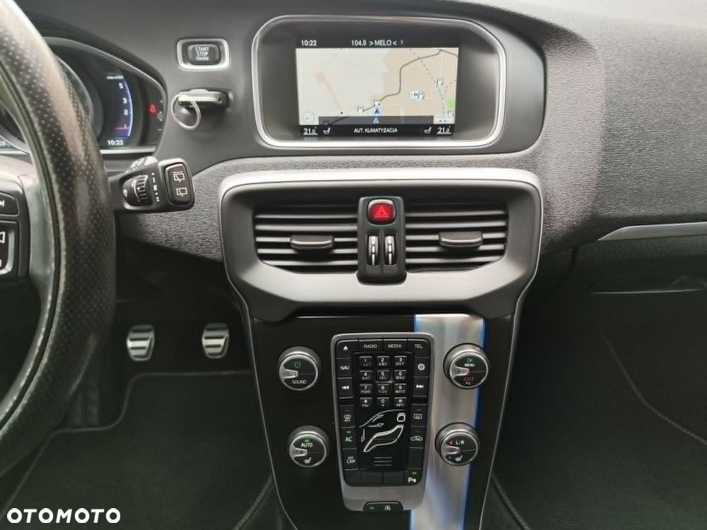 Volvo V40 D2 Drive-E R-Design Momentum - 29