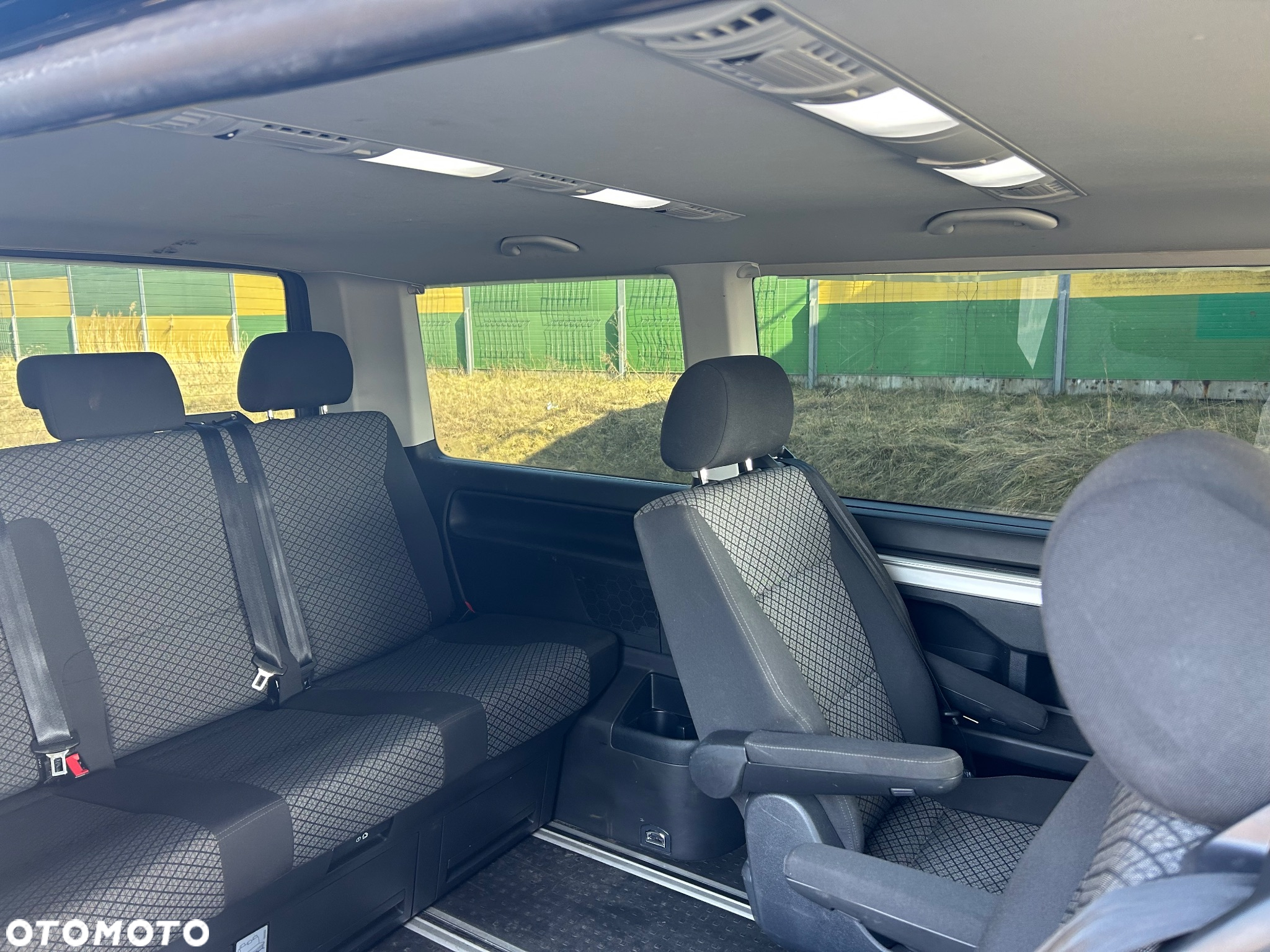 Volkswagen Multivan 6.1 2.0 TDI L1 Trendline - 27