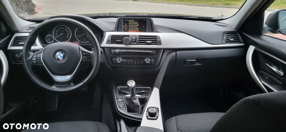 BMW Seria 3 318d DPF Edition Exclusive - 16