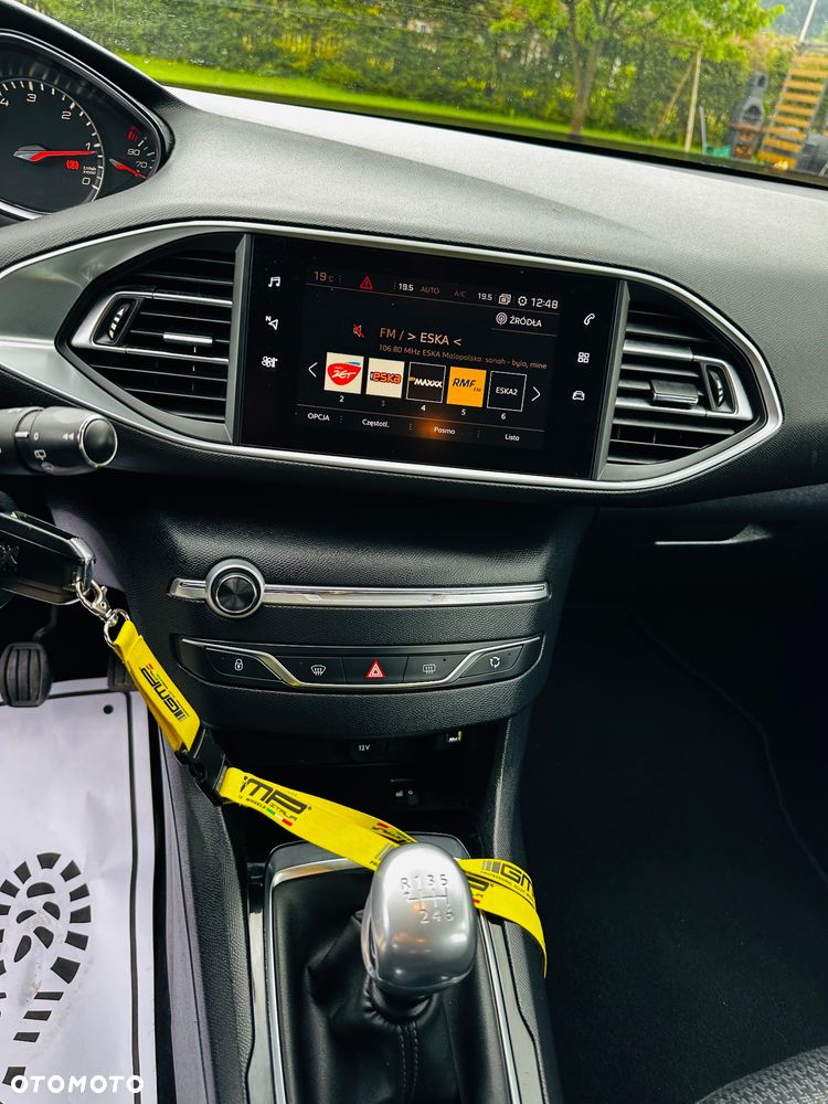 Peugeot 308 BlueHDi FAP 130 Stop & Start Allure Pack - 11