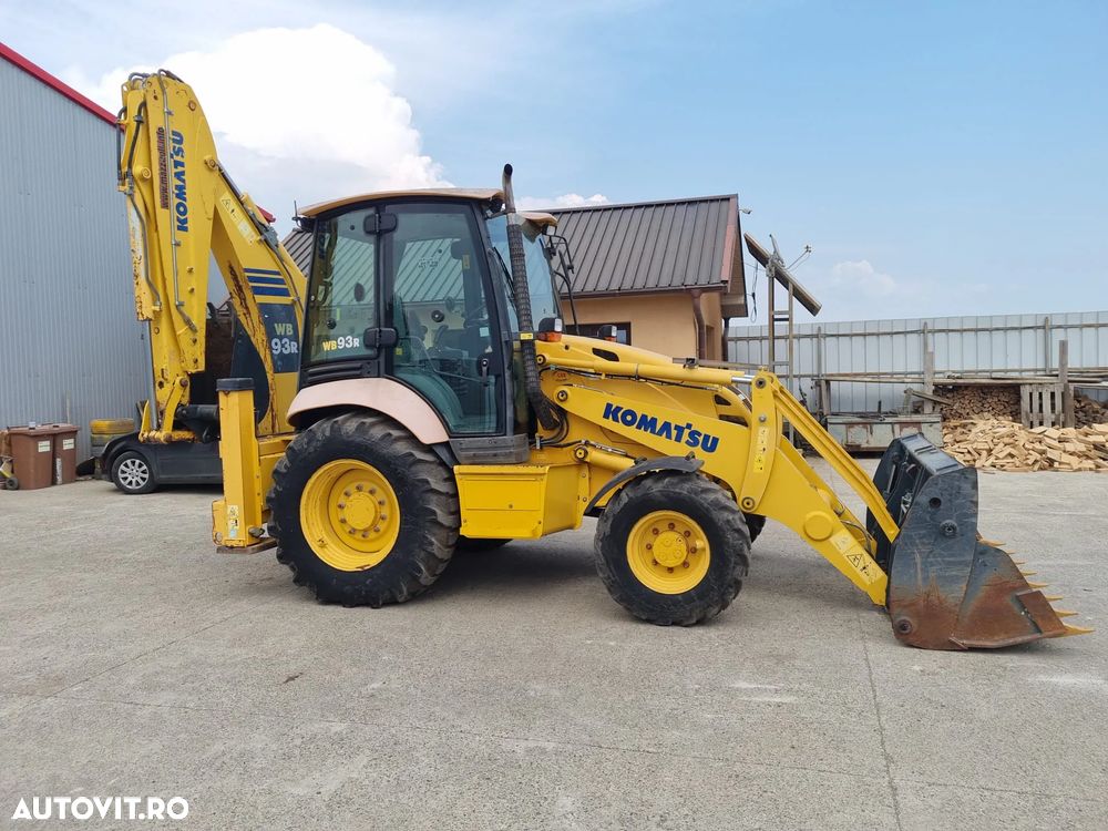 Komatsu WB 93R 5 - 10