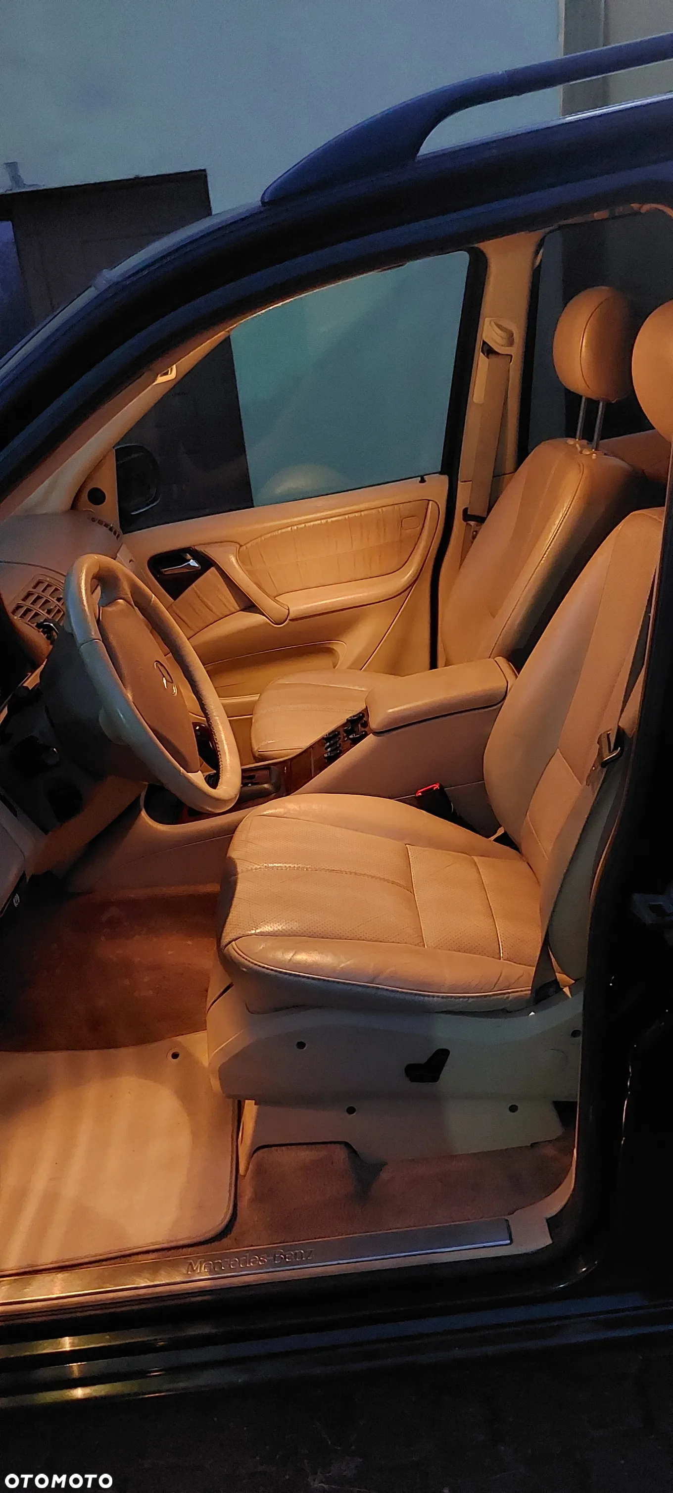 Mercedes-Benz ML 430 - 25