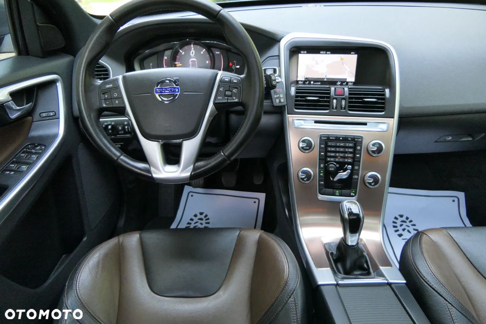 Volvo XC 60 D3 Drive-E Summum - 2