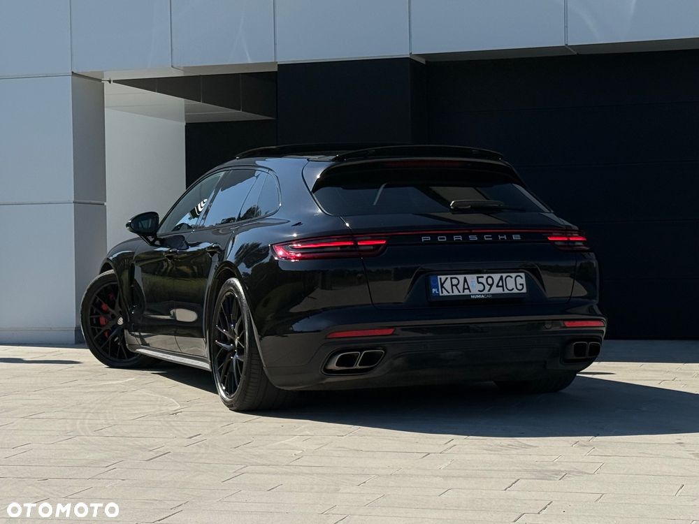 Porsche Panamera Turbo Sport Turismo - 2