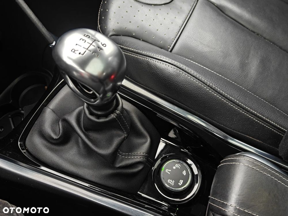 Peugeot 2008 e-HDi FAP 115 STOP & START Allure - 29