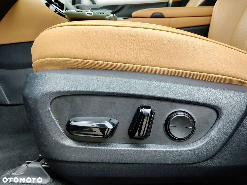 Lexus NX 350h Prestige 2WD - 19