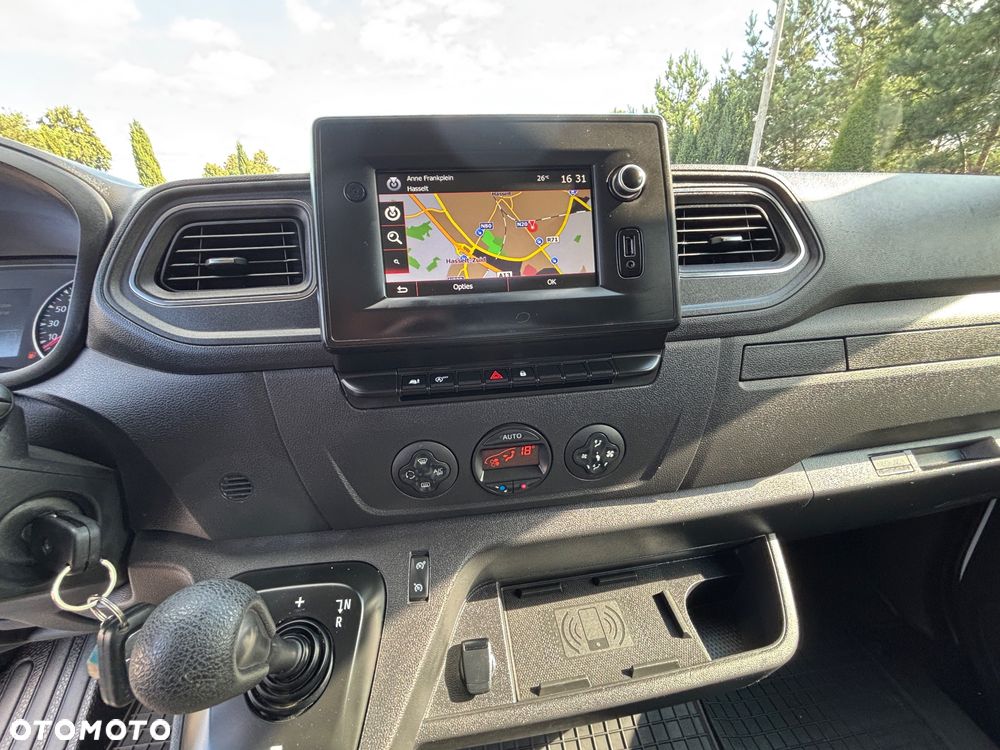 Renault Master - 24