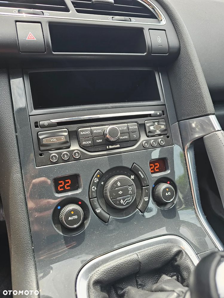 Peugeot 3008 1.6 BlueHDi Style S&S - 35