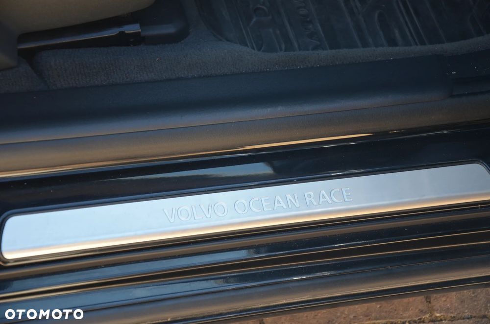 Volvo V60 B4 D R-Design - 19