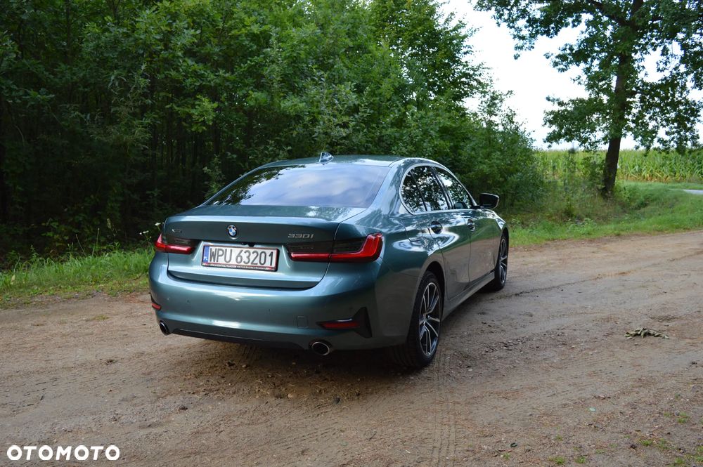 BMW Seria 3 330i - 6