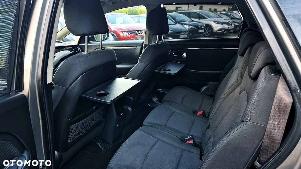 Kia Carens 1.6 GDI XL 7os EU6 - 30