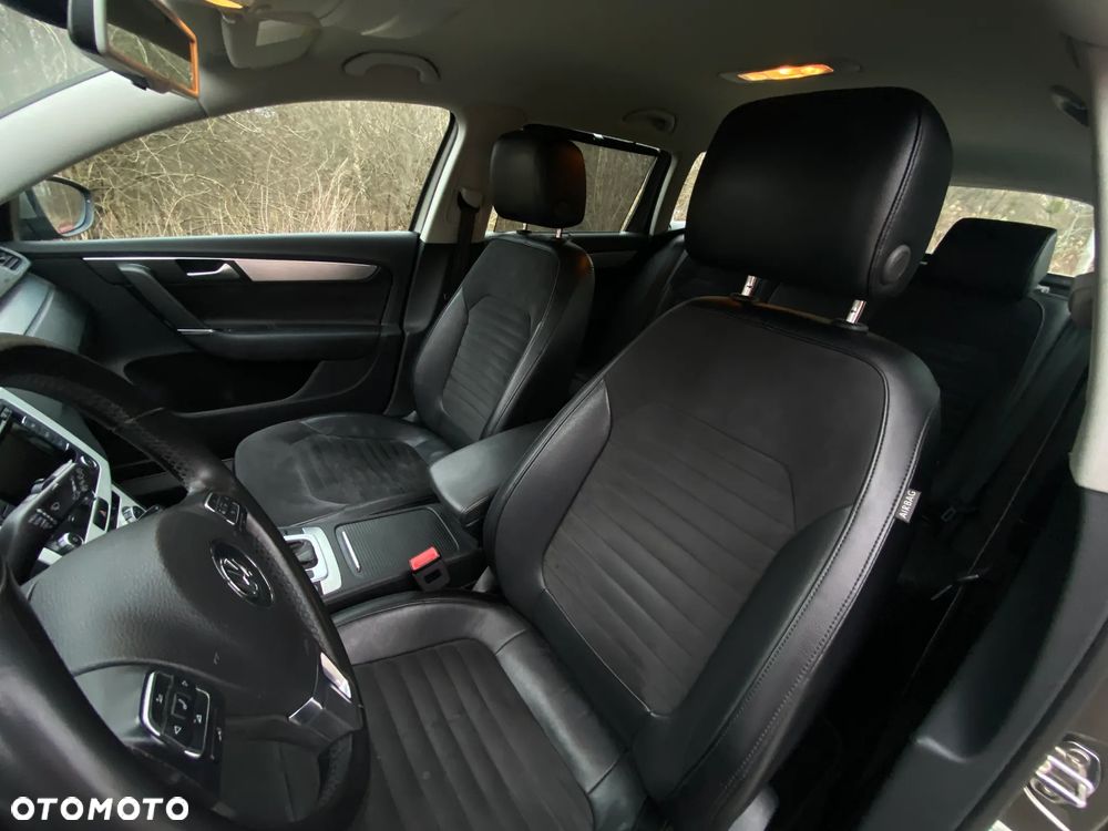 Volkswagen Passat 2.0 TDI Highline DSG - 14